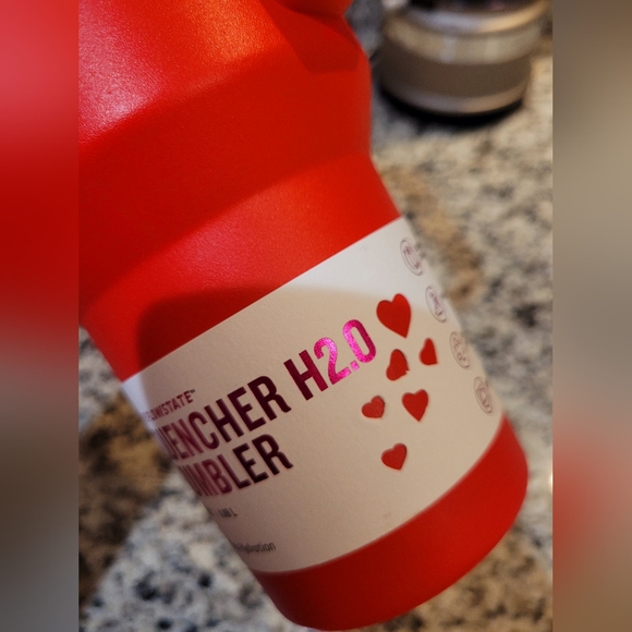 ♥️ Stanley 40oz Red 2025 Valentines Day Tumbler With Straw Topper - Picture 13 of 16